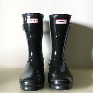 Hunter Rain Boots (Short) in Glossy Black - Wmns 6